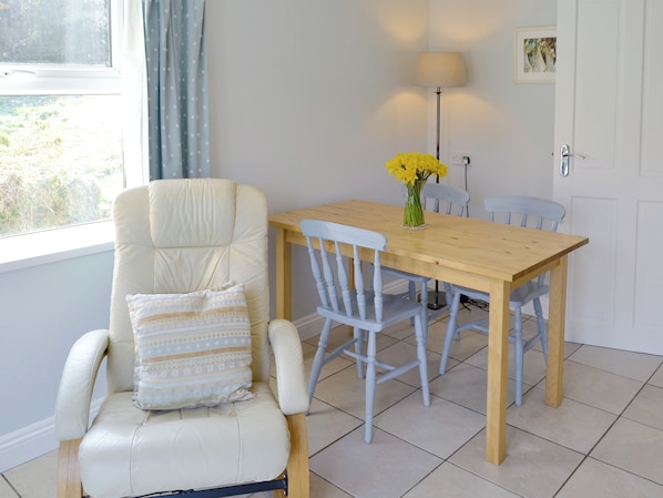 Dining - 2 bedroom accommodation in Bothenhampton, near Bridport (Bothenhampton, near Bridport)