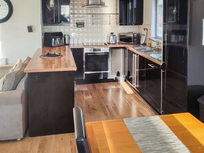 Dishwasher, high chair - 2 bedroom accommodation in Sewerby, near Bridlington (Sewerby, near Bridlington)