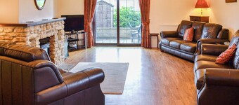 Alojamiento de 6 habitaciones en Milborne Port, near Sherborne
