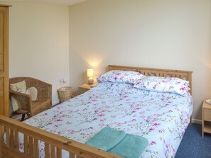 1 bedroom, free WiFi, bed sheets - 1 bedroom accommodation in Nancledra, near Penzance (Nancledra, near Penzance)