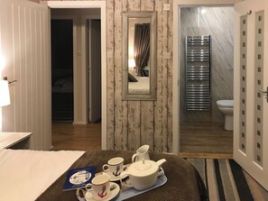 4 bedrooms, free WiFi, bed sheets