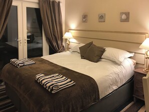 4 chambres, Wi-Fi gratuit, draps fournis