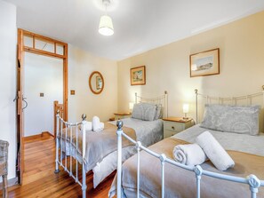 1 bedroom, bed sheets - 1 bedroom accommodation in Wells-next-the-Sea (Wells-next-the-Sea)