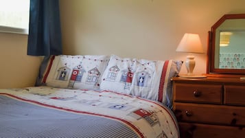 2 bedrooms, bed sheets