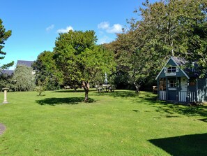 المنطقة المحيطة بالمنشأة