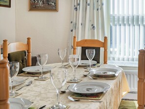 Dining - 2 bedroom accommodation in Pembrey, near Burry Port (Pembrey, near Burry Port)