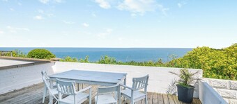 5 bedroom accommodation in Sheringham