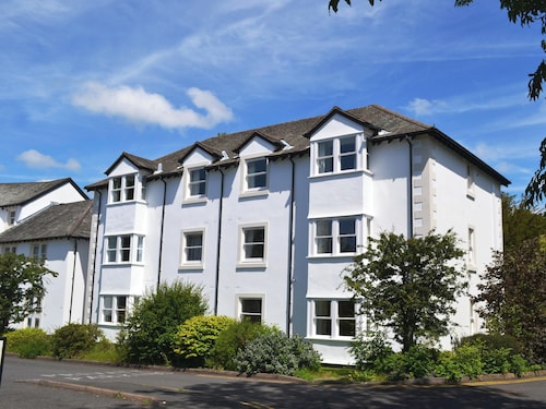 An attractive luxurious ground floor apartment in the centre of Keswick.