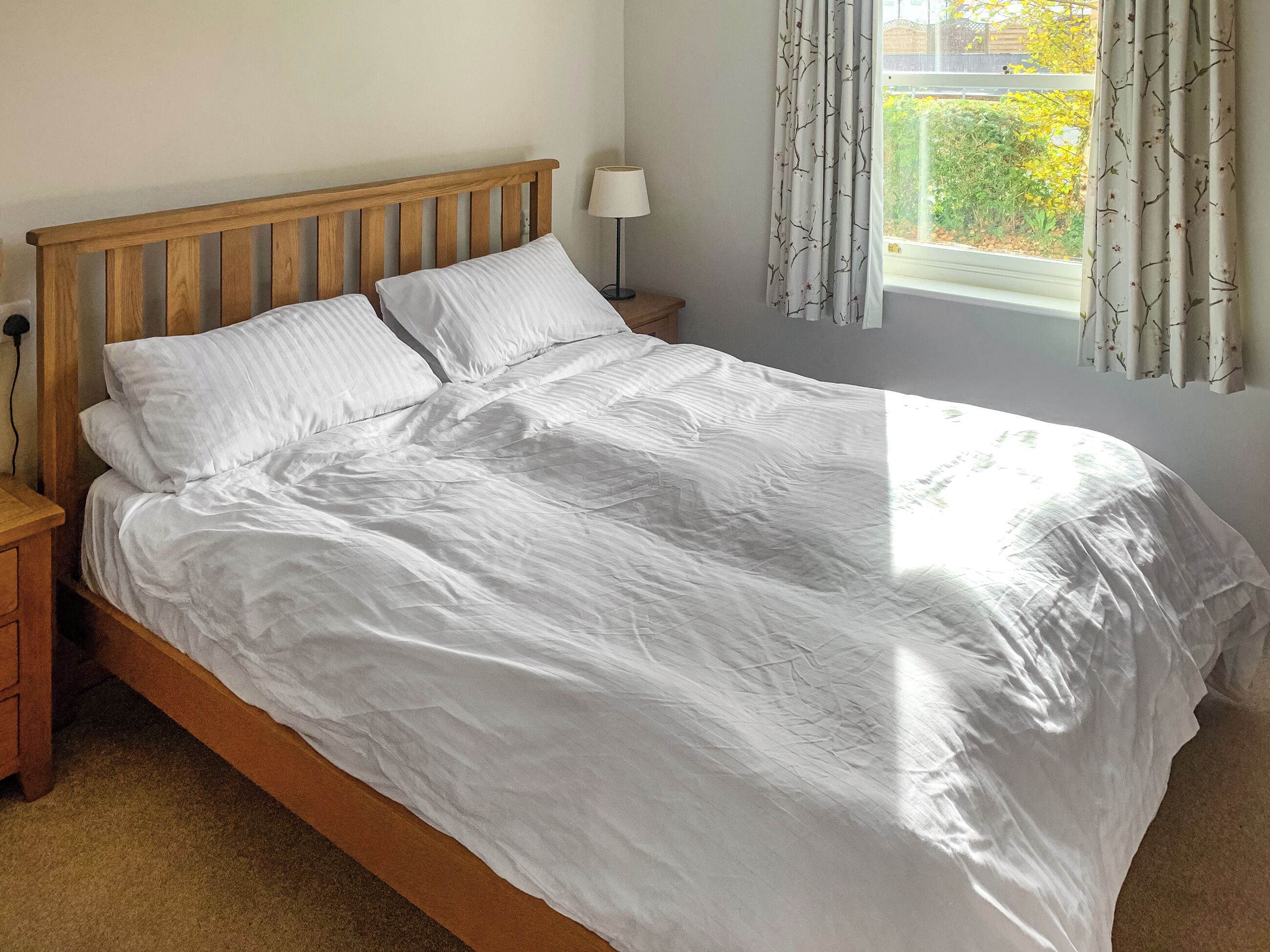 2 bedrooms, WiFi (free), bed sheets