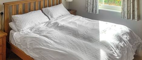 2 habitaciones, wifi gratis y ropa de cama