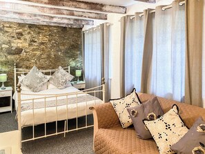 1 chambre, Wi-Fi gratuit, draps fournis