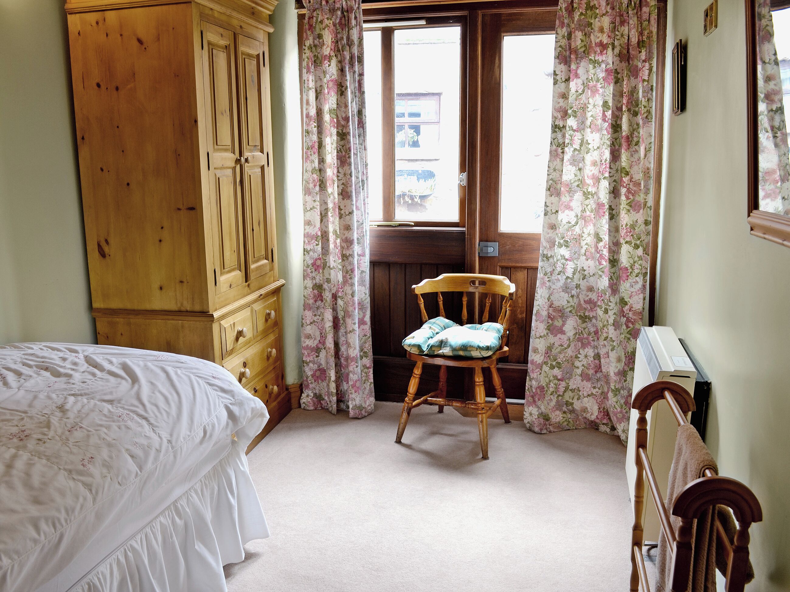 2 chambres, accès au Wi-Fi (inclus), literie fournie
