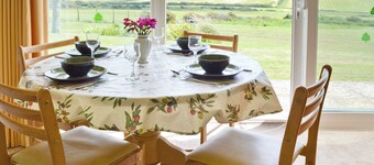 2 bedroom accommodation in Freshwater