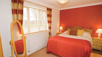 2 makuuhuonetta, ilmainen Wi-Fi, vuodevaatteet, pääsy pyörätuolilla