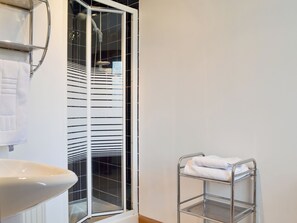 Towels - 3 bedroom accommodation in Brig O&rsquo;Turk, near Callender (Brig O&rsquo;Turk, near Callender)