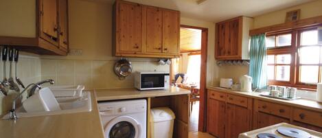 Dishwasher, high chair