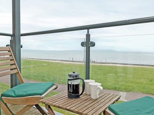 2 bedroom accommodation in Gogledd