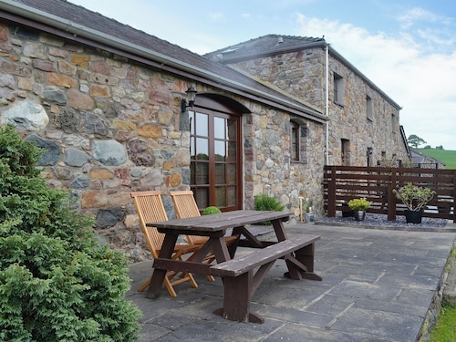 2 bedroom accommodation in Caernarfon