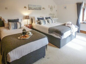 3 bedrooms, free WiFi, bed sheets