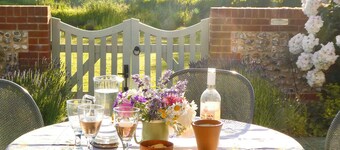 3 bedroom accommodation in Bishops Waltham