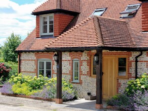 Exterior - 3 bedroom accommodation in Bishops Waltham (Bishops Waltham)