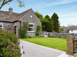 Exterior - 1 bedroom accommodation in Peak Forest, near Buxton (Peak Forest, near Buxton)
