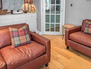 Fireplace - Situated in a residential area only 2 minutes walk to the town centre. (Keswick)