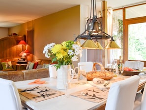 Dining - 4 bedroom accommodation in Near Wareham (Near Wareham)
