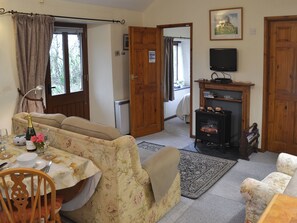 Living area - 1 bedroom accommodation in Brentor, near Tavistock (Brentor, near Tavistock)