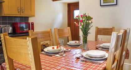 Llandremor Fawr Cottage - CC633009
