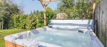 1 bedroom accommodation in Aley, Over Stowey