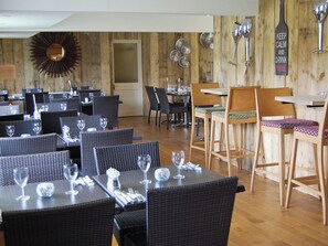 Dining - 2 bedroom accommodation in Barney, near Fakenham (Barney, near Fakenham)