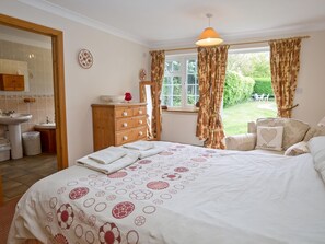 4 soverom, wi-fi (inkludert) og sengetøy