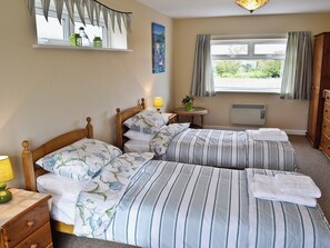 3 chambres, accès au Wi-Fi (inclus), literie fournie