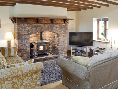 4 bedroom accommodation in Betley, near Nantwich