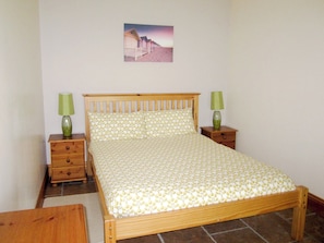 2 bedrooms, bed sheets