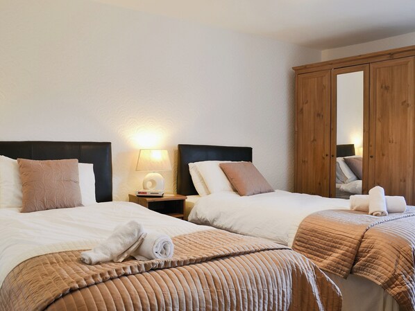 2 habitaciones, wifi gratis y ropa de cama