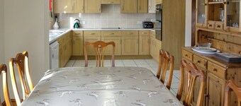 4 bedroom accommodation in Netherbury, Bridport