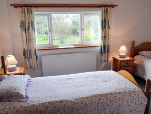 4 bedrooms, free WiFi, bed sheets
