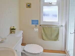 Hair dryer, towels - Daisy's Cottage Annexe - 28240 (Niton, near Ventnor)