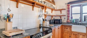 7 bedroom accommodation in Plush, near Piddletrenthide