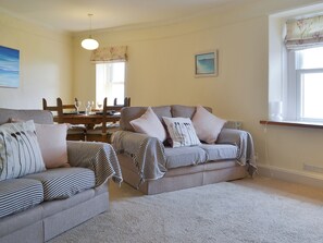 Unclassified image, 5 of 14, button