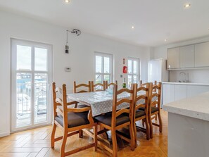 Dining - 5 bedroom accommodation in Wroxham (Wroxham)
