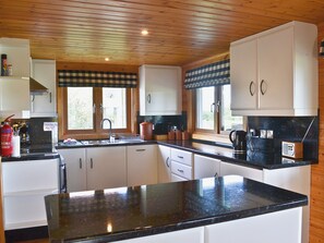 Lave-vaisselle, vaisselle et ustensiles