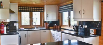 2 bedroom accommodation in Fritton, near Great Yarmouth