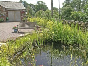 Property grounds - 2 bedroom accommodation in Appleby (Appleby)