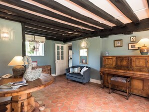 Interior - 6 bedroom accommodation in Henham, near Southwold (Henham, near Southwold)