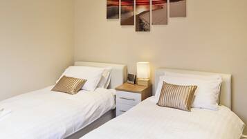 3 bedrooms, free WiFi, bed sheets