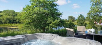 2 bedroom accommodation in Llandeilo