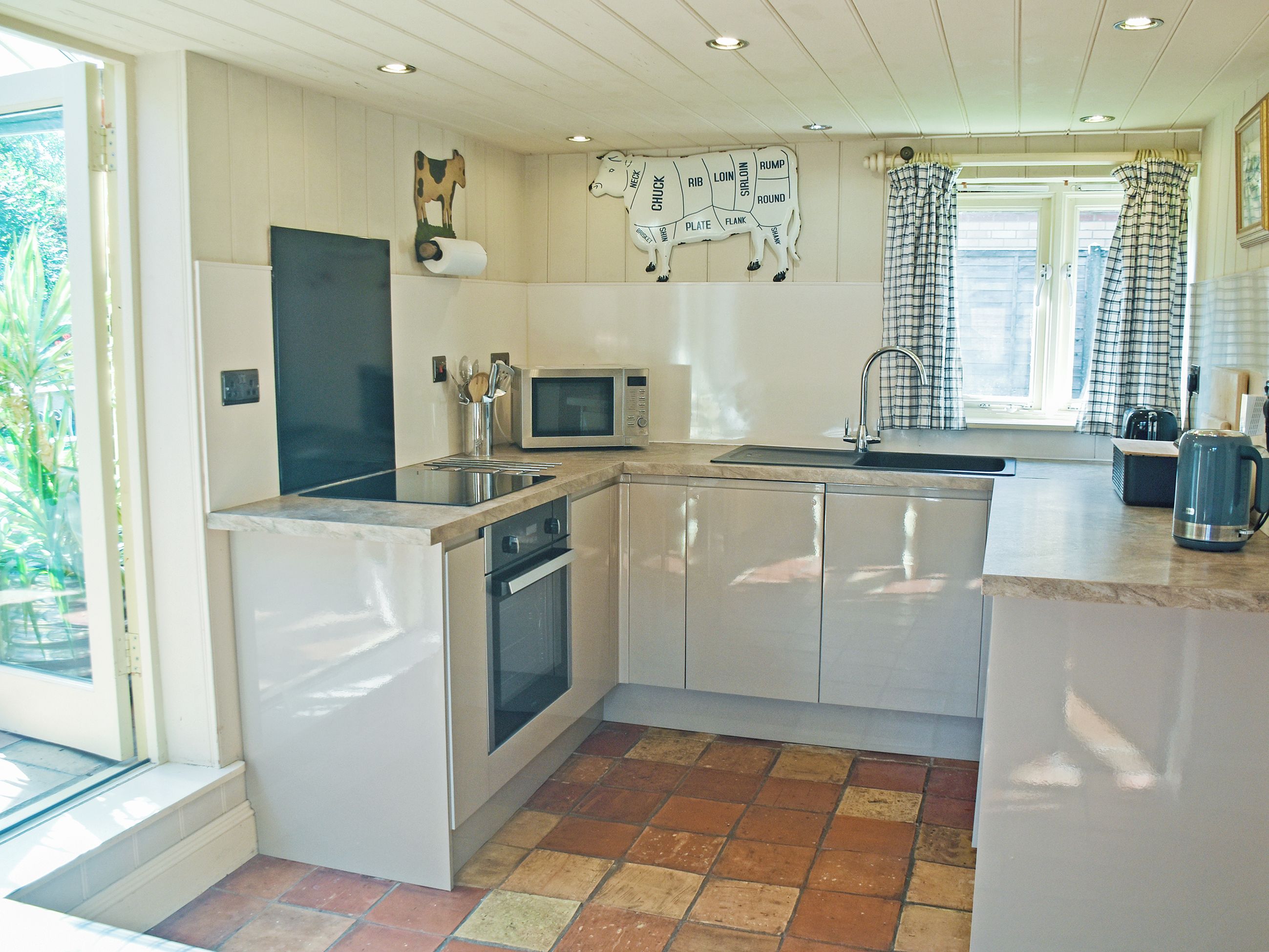 Kitchen/diner | Swallows Nest, Ilketshall St. Margaret, near Bungay
